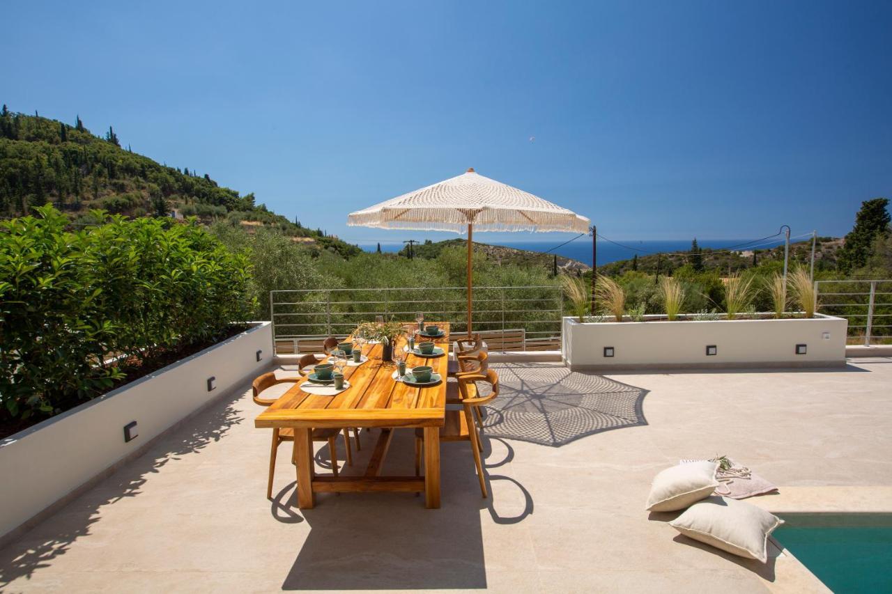 Hyades Lefkada Áyios Nikítas