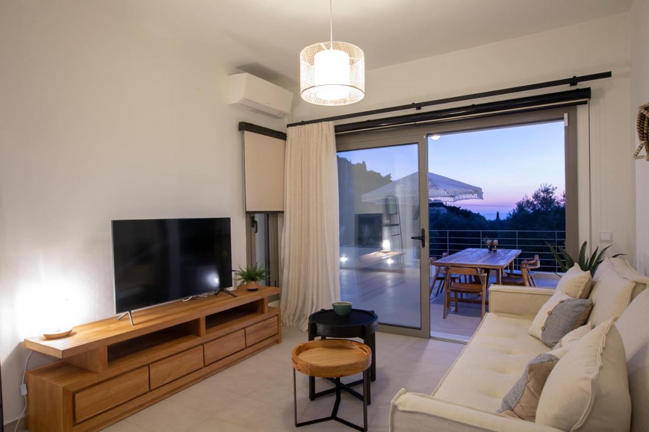 Hyades Lefkada Villa Agios Nikitas